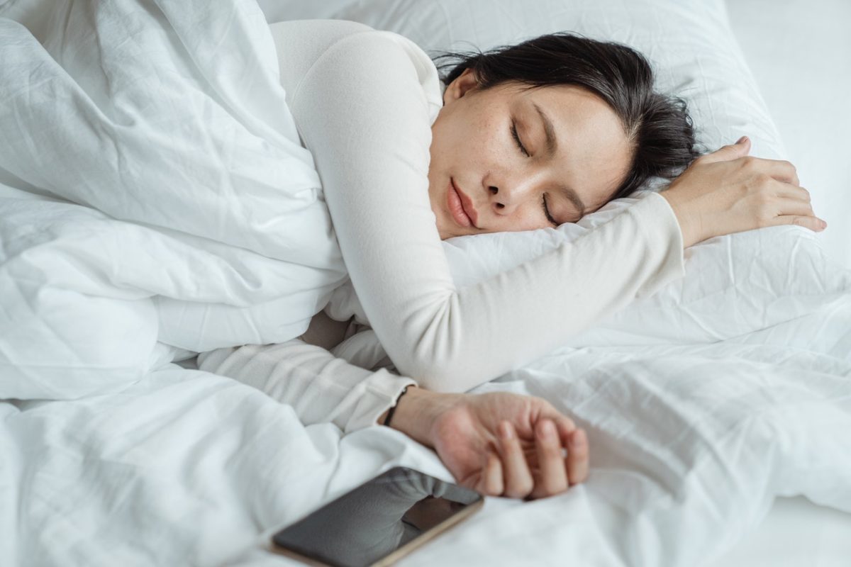 Cara Tidur Penderita Tinitus