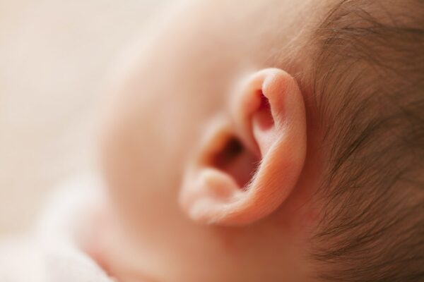 tes pendengaran bayi baru lahir